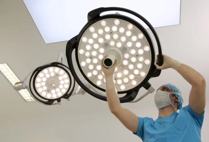 Lámparas Quirúrgicas
