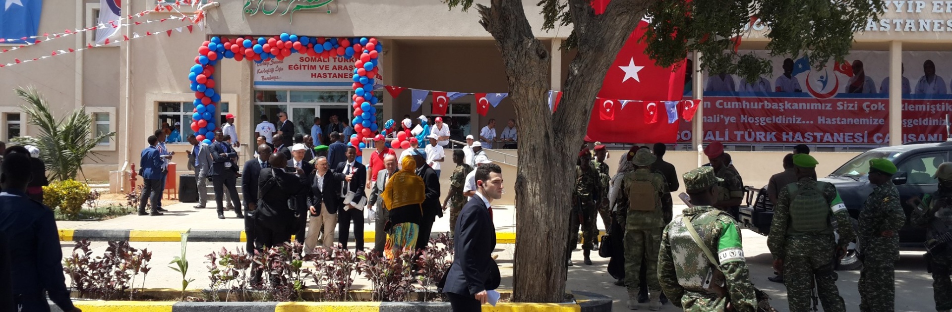  Inauguración del Hospital de Formación e Investigación de Turquía en Somalia.